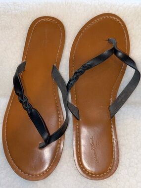 Black Braided Strap Leather Flip-Flop Sandals - Women